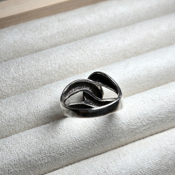 Sterling Knot Ring Sz 6.75 - Picture 3 of 4